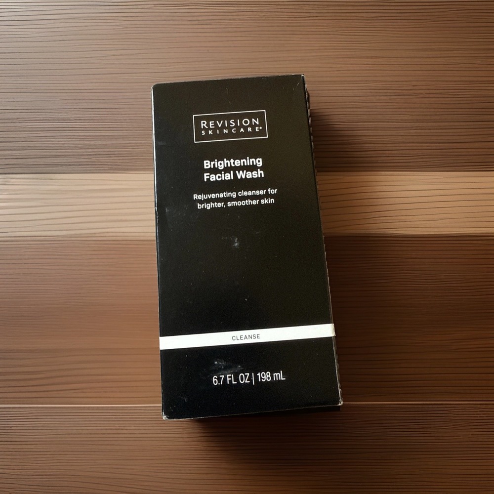 Revision Brightening Facial Wash 6.7 fl. oz./198 ml. Facial Cleanser  NEW IN BOX